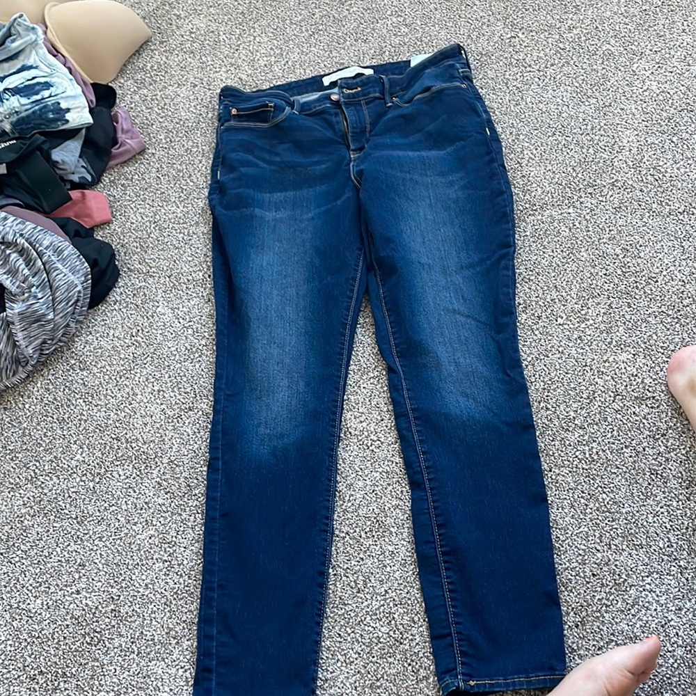 Levi’s jeans like brand new dark blue size 14m 32/30